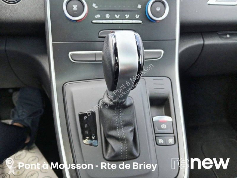 Véhicule utilitaire Renault Grand Scenic TCe...