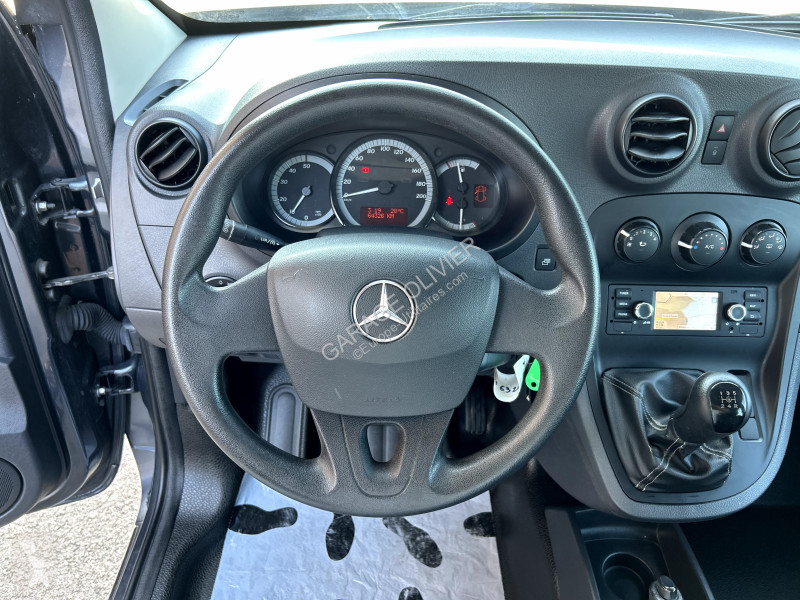 Véhicule utilitaire Mercedes Mixto Extra Long...