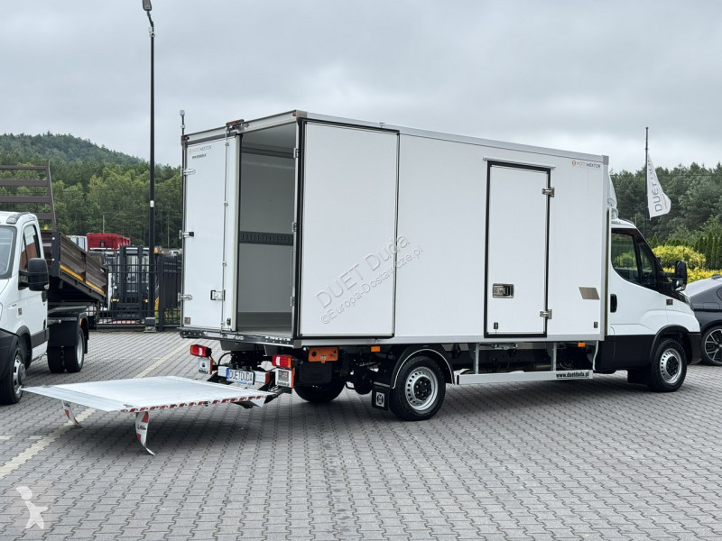 Veicolo commerciale Iveco 35S16 V