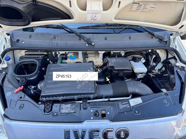 Véhicule utilitaire Iveco 35C13