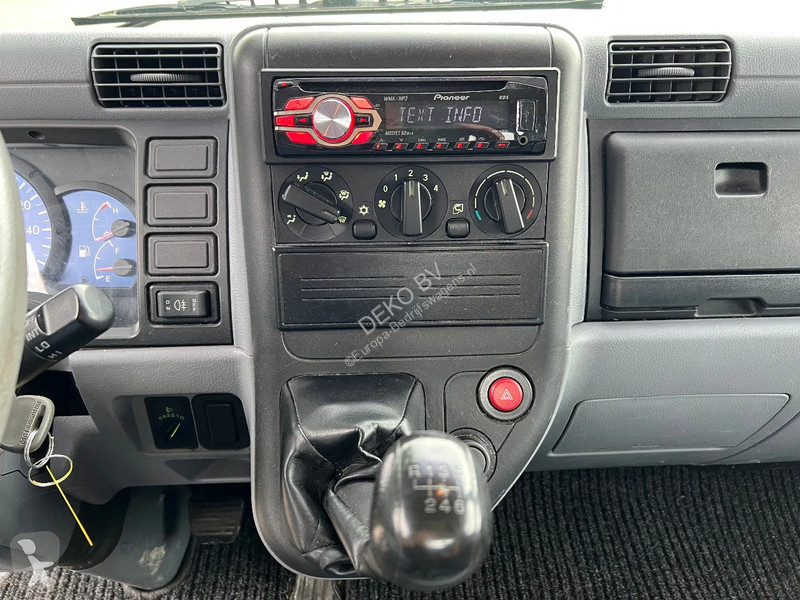 Véhicule utilitaire Mitsubishi Oprijer 3c13