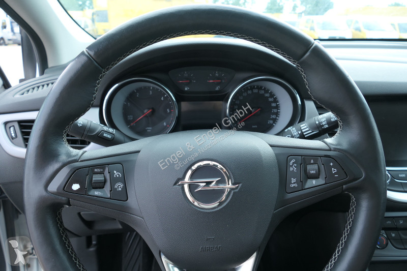 Véhicule utilitaire Opel Astra K 1.6 CDTI...