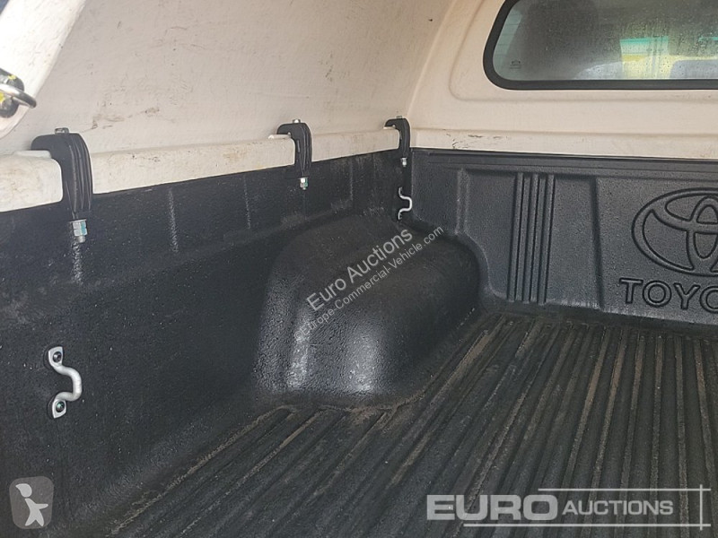 Furgoneta Toyota Hilux