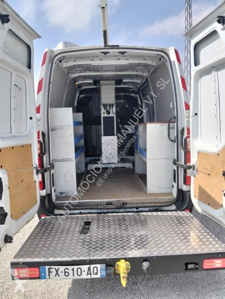 Autoutilitară Renault 2.3 DCI 150