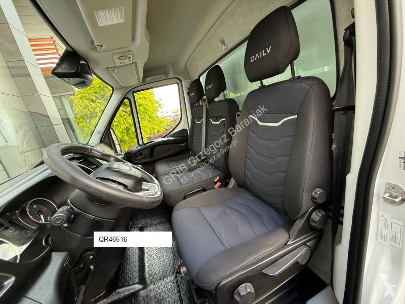 Autoutilitară Iveco 35S18 Kontener 4,5m Drzwi...