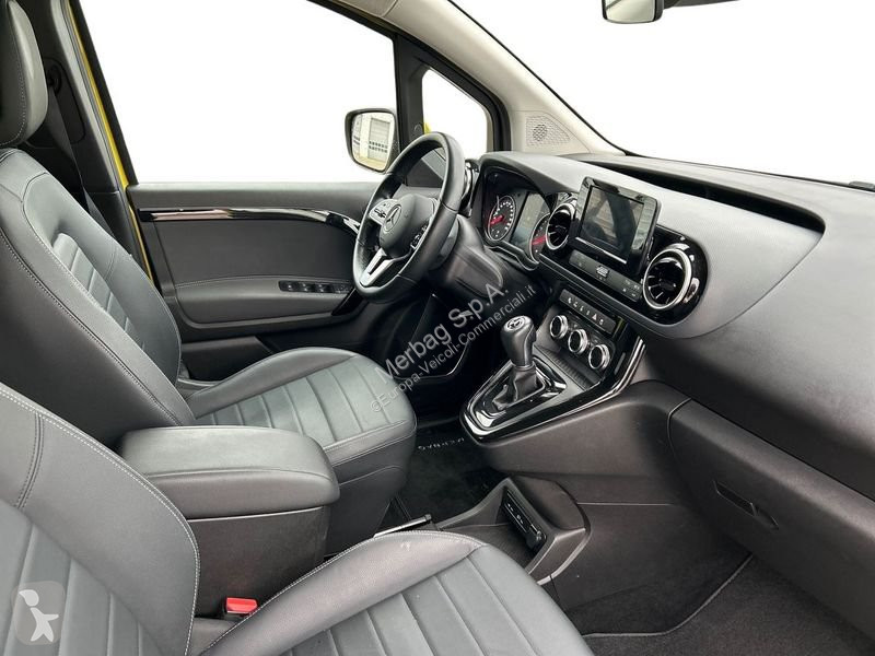 Veicolo commerciale Mercedes 180 d Sport