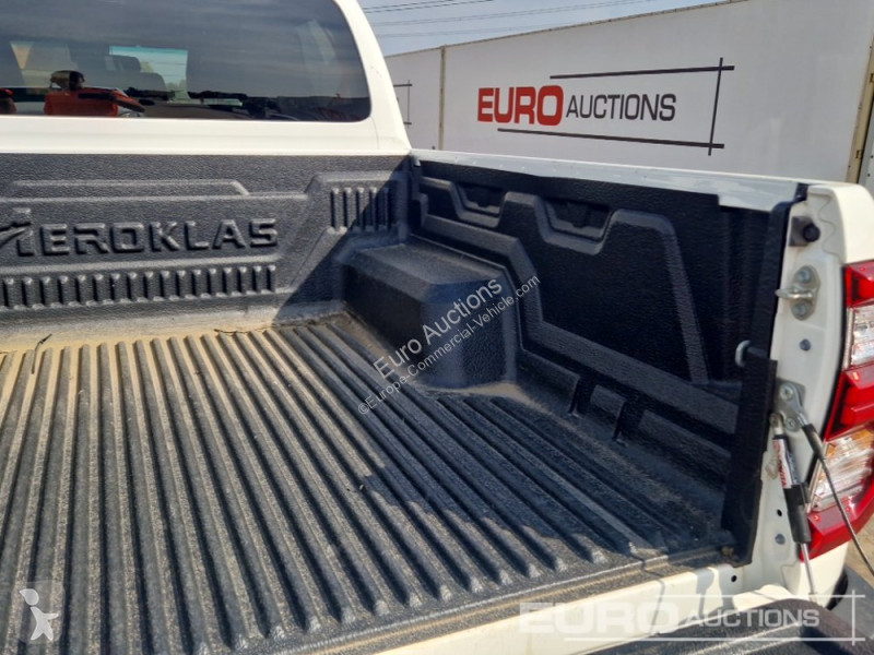 Véhicule utilitaire Toyota Hilux