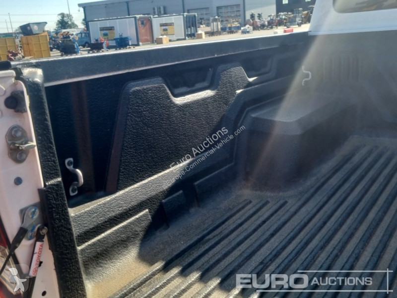 Furgoneta Toyota Hilux