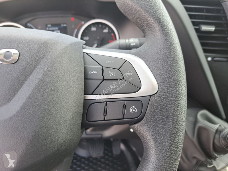 Furgoneta Iveco 35C18 180CV 3L ALUMINIUM 3M80...