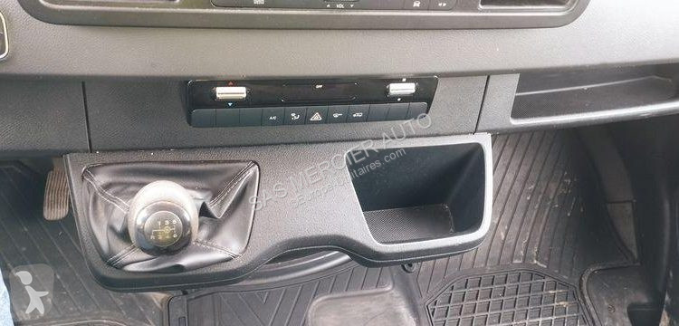 Véhicule utilitaire Mercedes clc