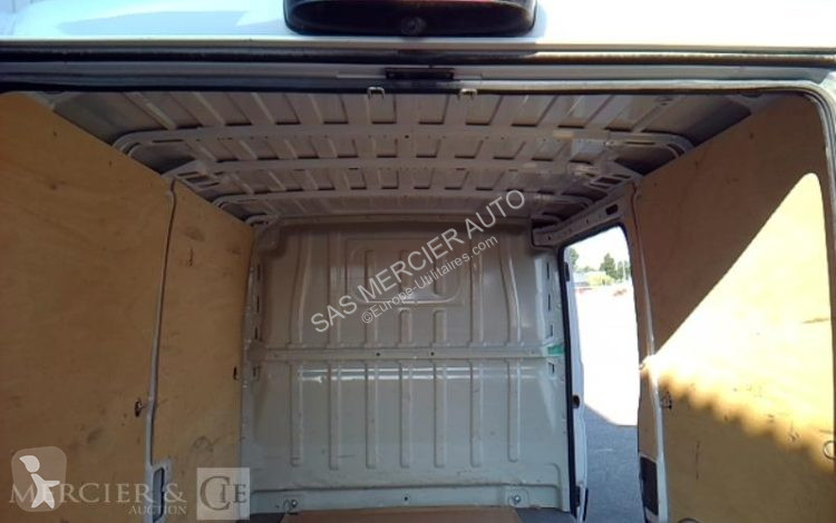 Véhicule utilitaire Peugeot