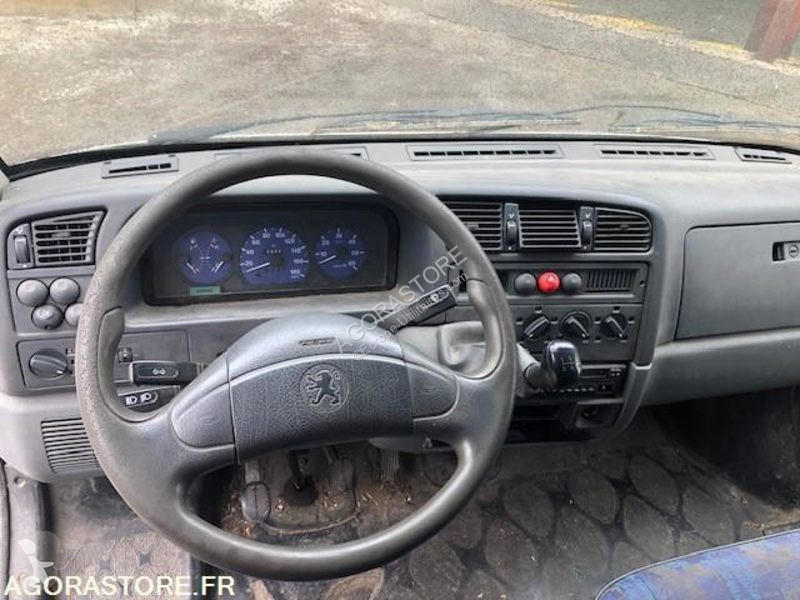 Véhicule utilitaire Peugeot BOXER