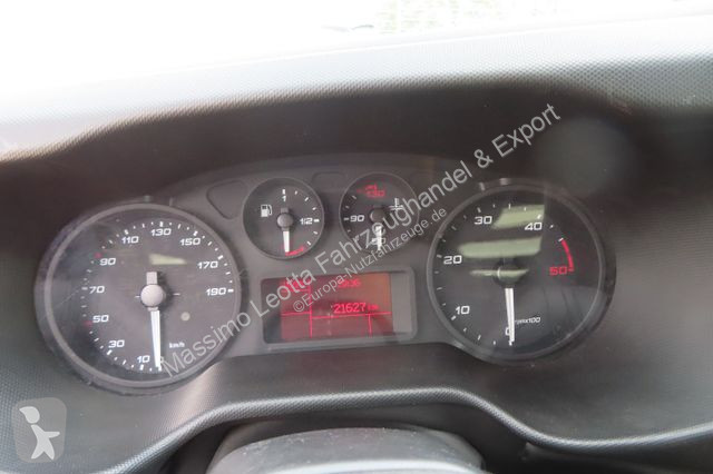 Autoutilitară Iveco 35C16  3,0 Doka+Box Euro 6...