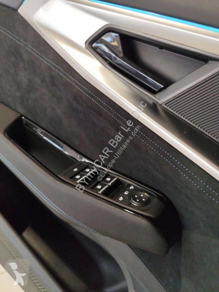 Veicolo commerciale Renault Austral full hybrid...