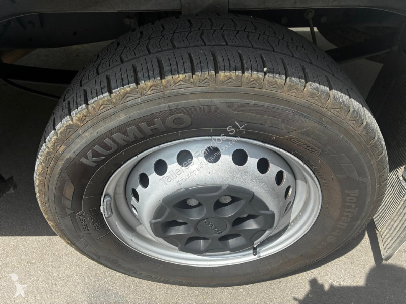 Autoutilitară Iveco  35S14 12m3