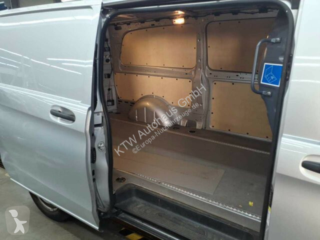 Furgoneta Mercedes Vito KA...