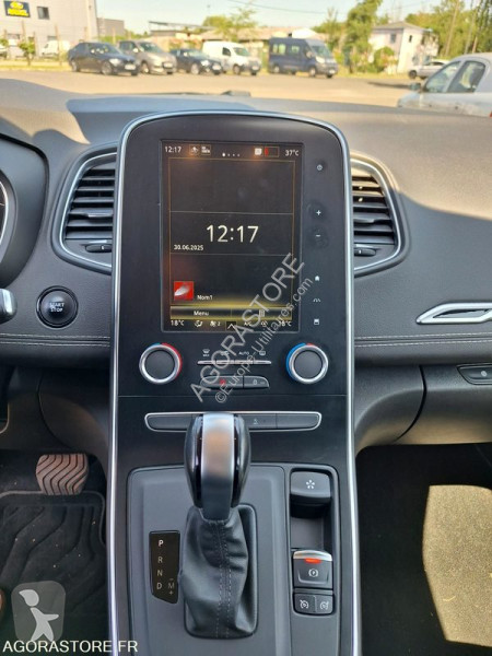 Véhicule utilitaire Renault SCENIC