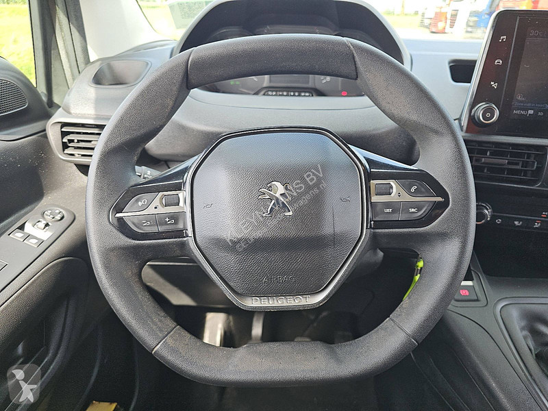 Véhicule utilitaire Peugeot 1.5 HDI