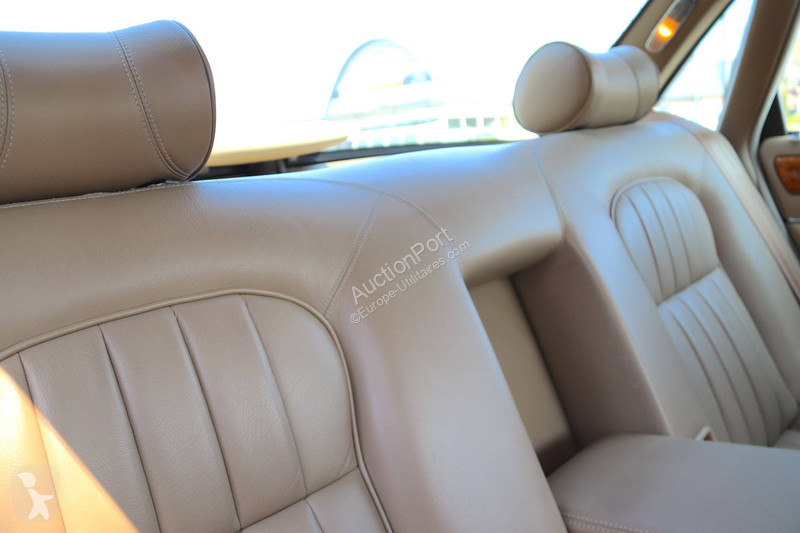 Véhicule utilitaire Jaguar Sovereign 4.0