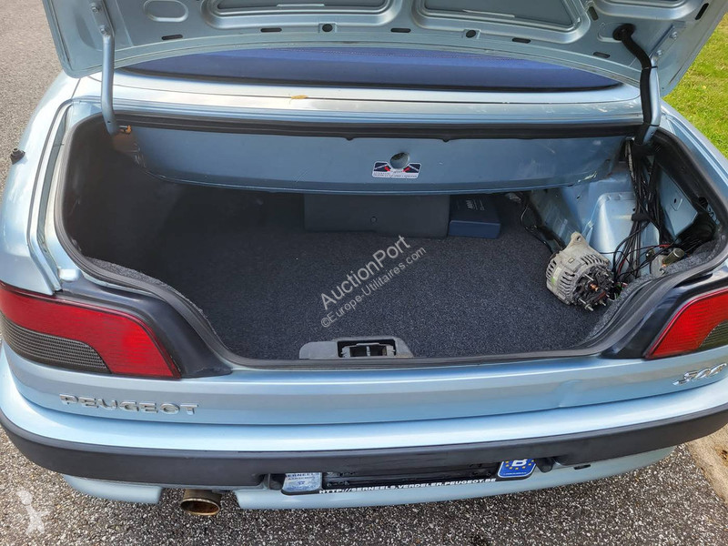 Véhicule utilitaire Peugeot Cabriolet 1.6...