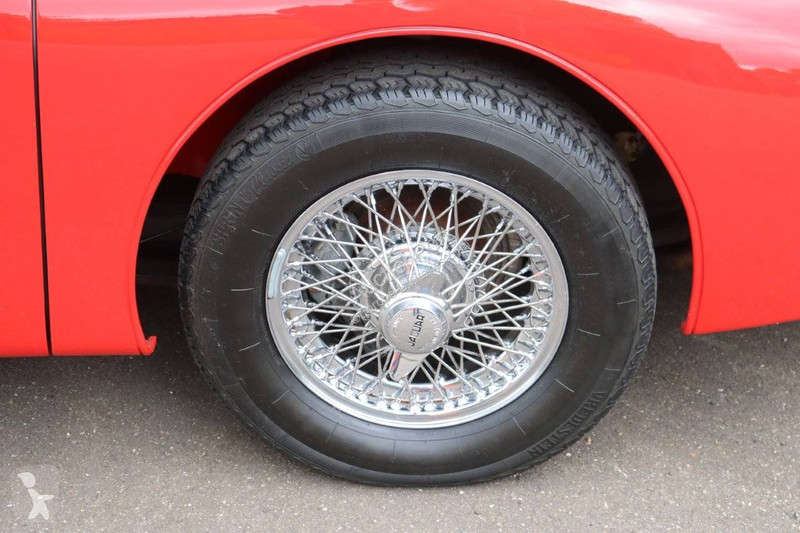 Véhicule utilitaire Jaguar 150 DHC
