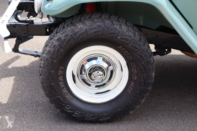 Furgoneta Toyota FJ40