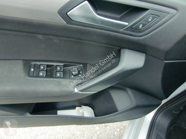 Furgoneta Volkswagen Touran Highline Sky