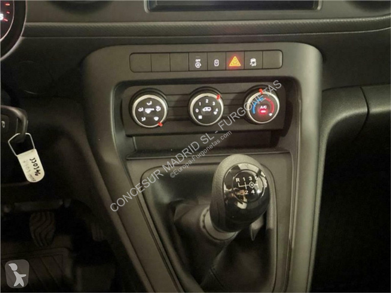 Véhicule utilitaire Mercedes 1.3 110 75kW...