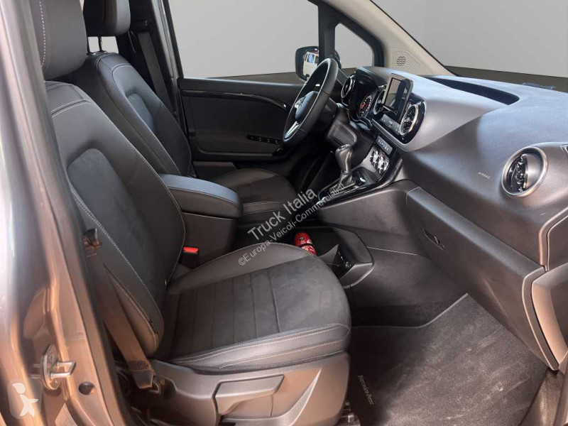 عربة نفعية Mercedes EQT - EQT 200