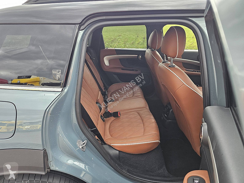 Autoutilitară Mini Cooper ALL4 Head-Up!