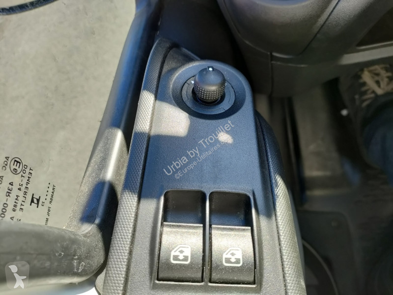 Iveco FRIGO 12M3 160 CV ROUES JUMELEES HAYON...