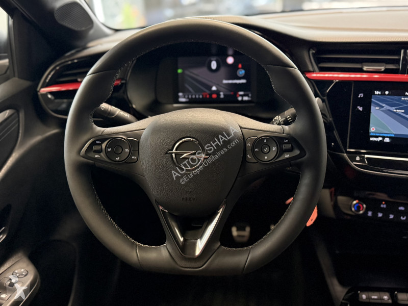 Véhicule utilitaire Opel CORSA / A PARTIR DE...