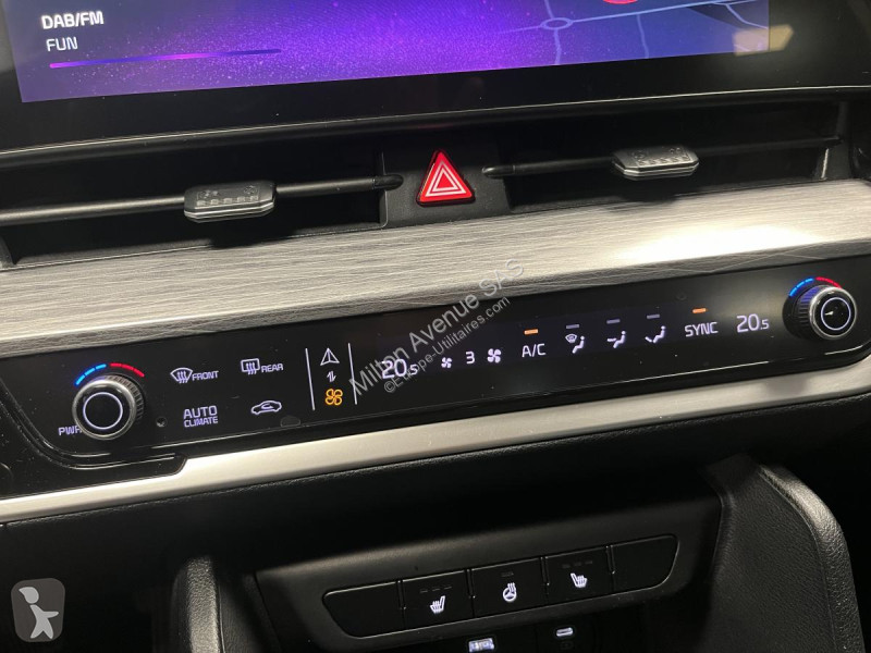 Samochód dostawczy KIA SPORTAGE 1.6 T-GDi MHEV...