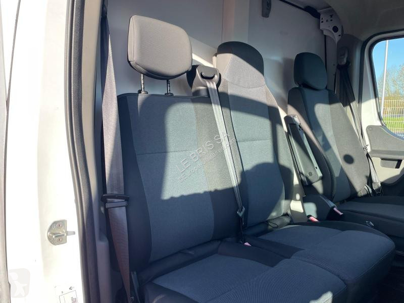 Véhicule utilitaire Renault MASTER 130