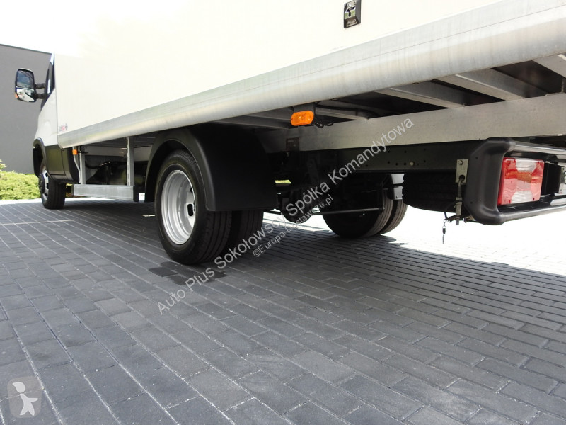 Лекотоварен автомобил Iveco 35C14 DAILY