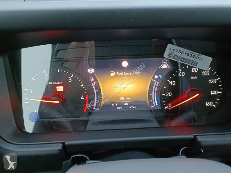 Samochód dostawczy Isuzu