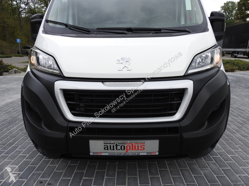 Samochód dostawczy Peugeot  BOXER