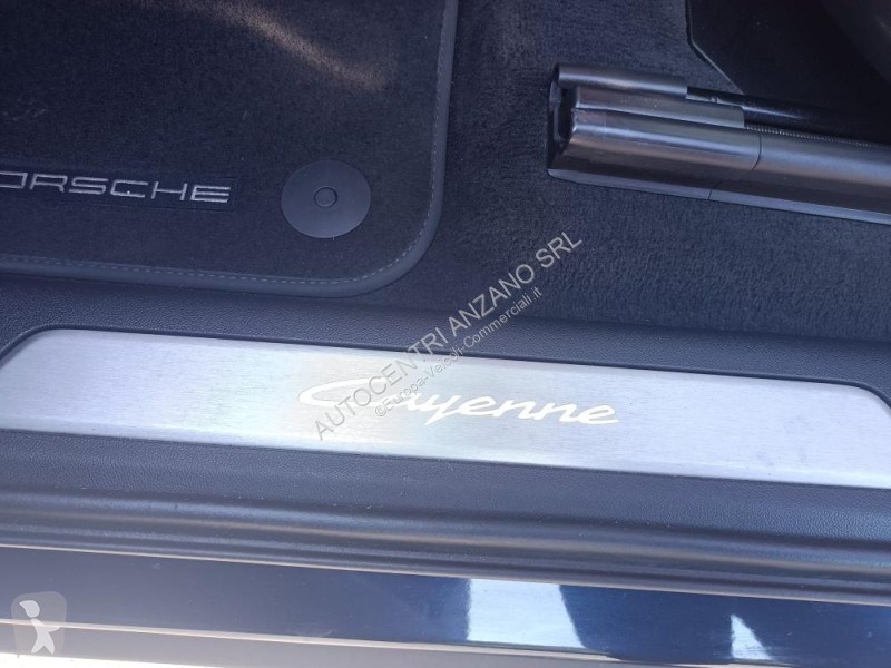 Véhicule utilitaire Porsche