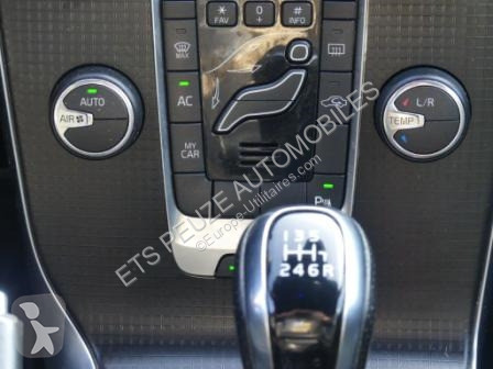 Samochód dostawczy Volvo V40 D3 150CH R-DESIGN...