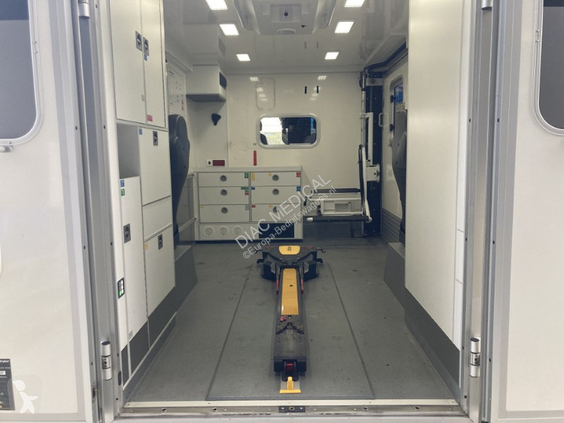 عربة نفعية Fiat Maxi Container Ambulance