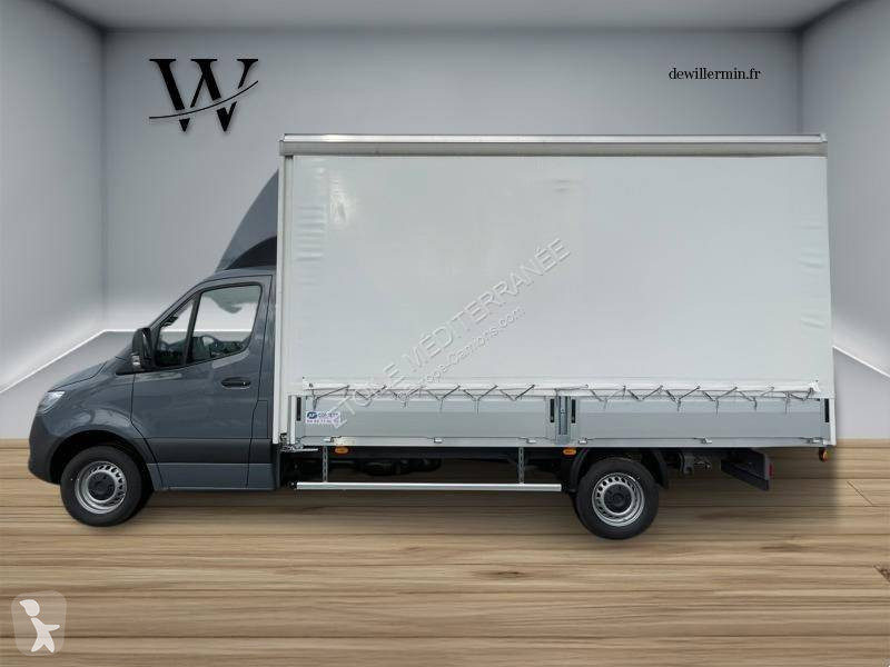 Samochód dostawczy Mercedes