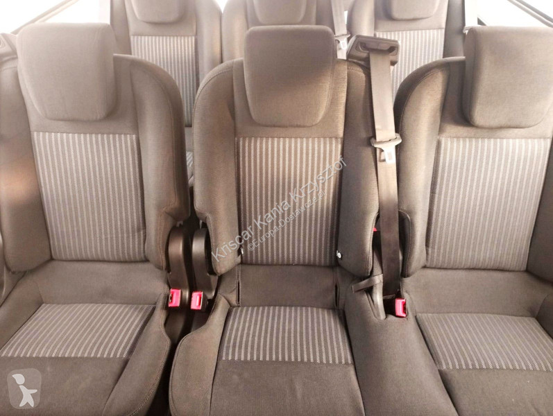 Samochód dostawczy Ford L2 9 Seater Low Mileage