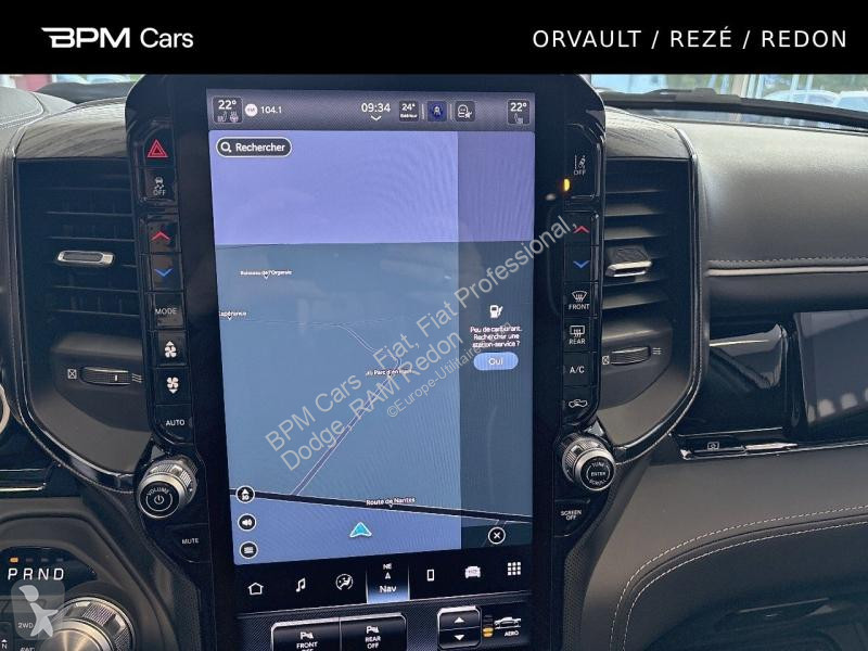 Samochód dostawczy Dodge RAM 1500 CREW CAB 4X4