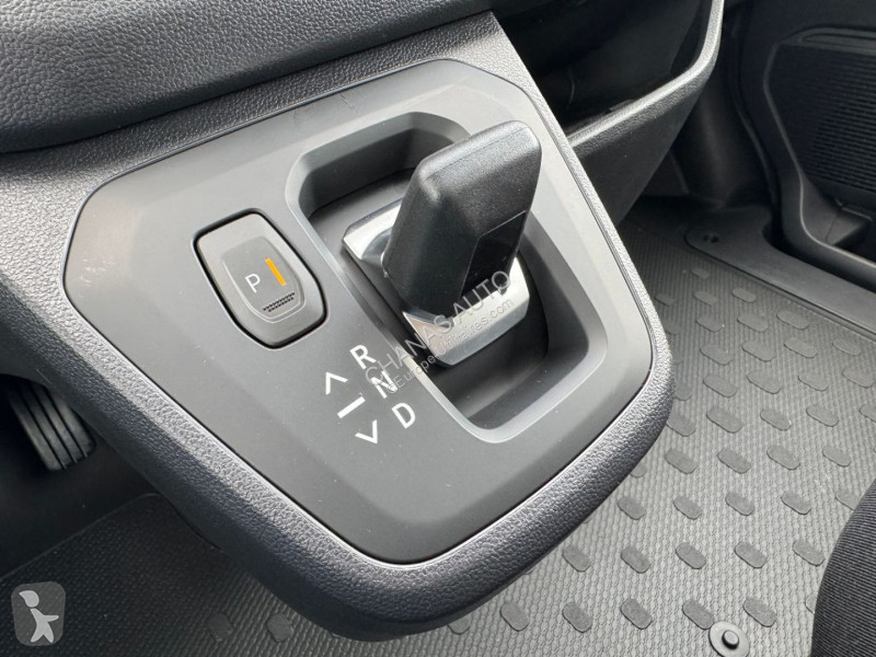 Véhicule utilitaire Renault L2H1 3T BLUE DCI...