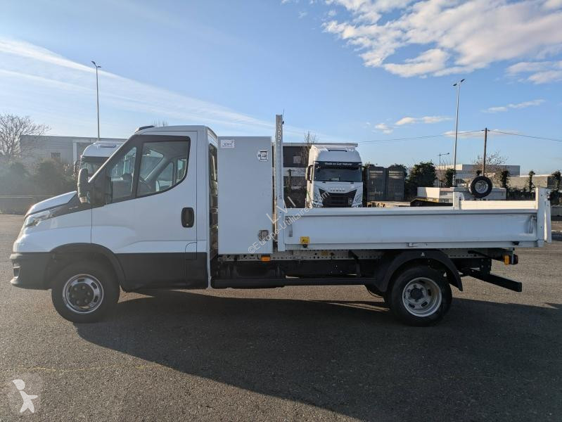 Véhicule utilitaire Iveco CCb 35C16H3.0...