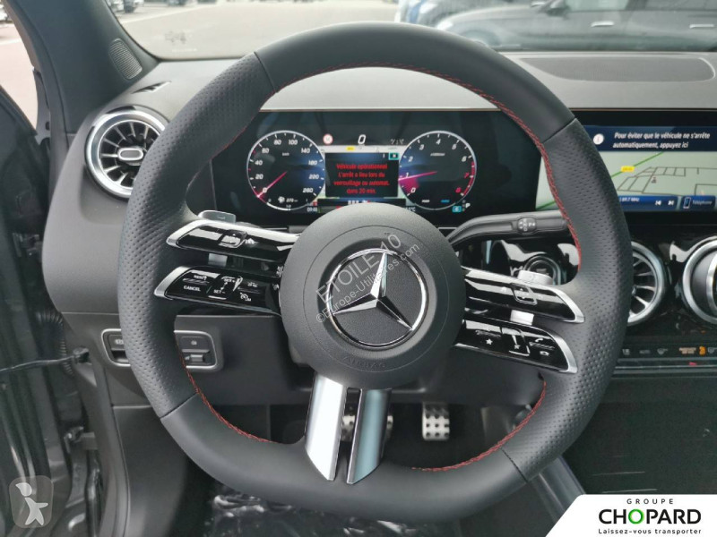 عربة نفعية Mercedes GLA 200 7G-DCT