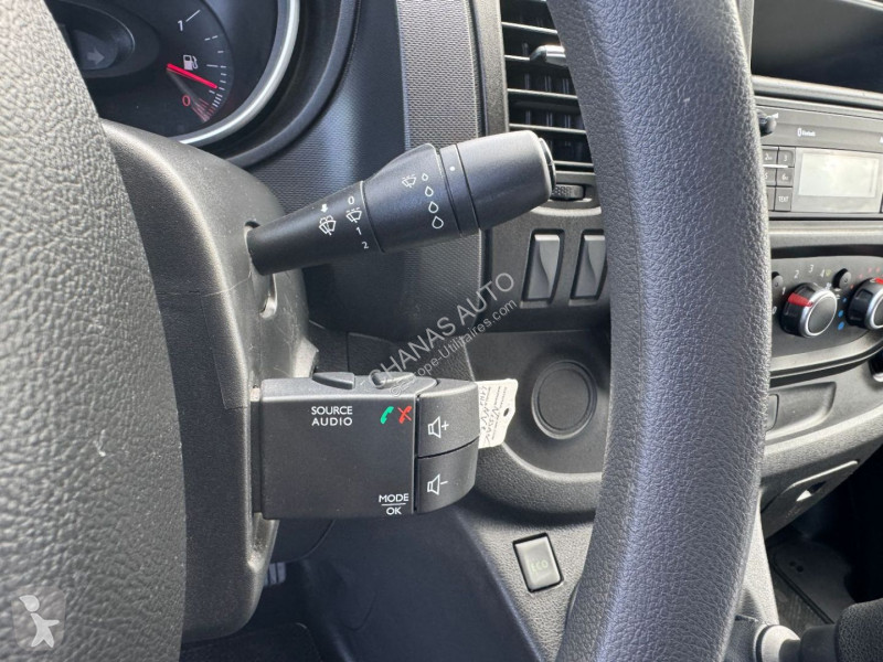 عربة نفعية Nissan L1H1 2.0 DCI 120 VISIA