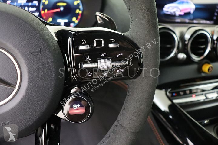 عربة نفعية Mercedes AMG GT