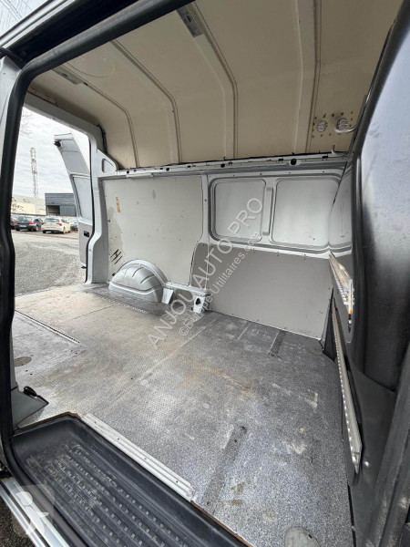 Volkswagen T6 L2H2 2.0 TDI 102 BUSINESS LINE...