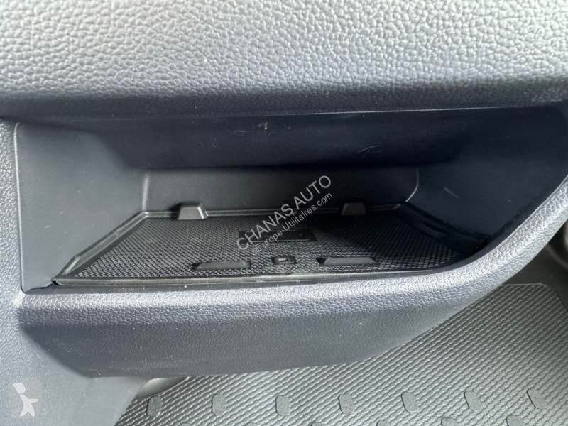 Véhicule utilitaire Renault L1H1 3T BLUE DCI...
